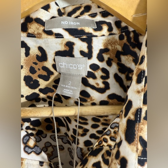 Chico’s No-Iron Cotton-Blend Cheetah-Print Pullover Button Front Top Sz 2 (L/12) - Picture 7 of 10